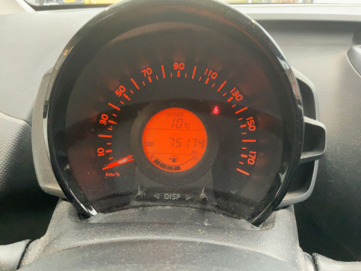Toyota Aygo 2016 — photo 19