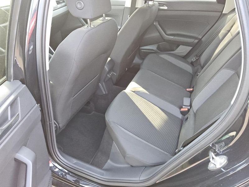 Volkswagen Taigo 1.0 TSI Life — zdjęcie 12