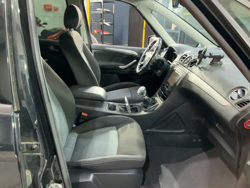 Ford Galaxy 2.0 TDCi Trend — zdjęcie 11