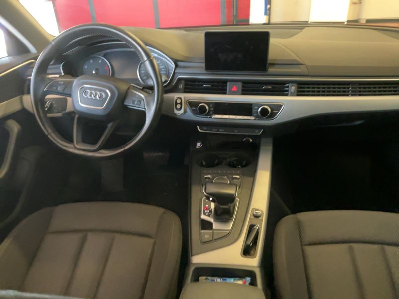Audi A4 35 TDI — zdjęcie 12