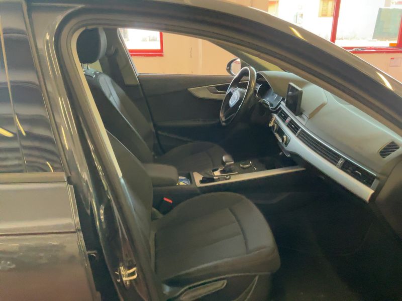 Audi A4 35 TDI — zdjęcie 11