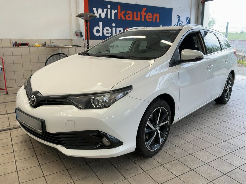 Toyota Auris Touring Sports 1.2 Turbo Team D