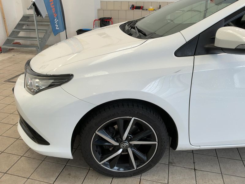 Toyota Auris Touring Sports 1.2 Turbo Team D — zdjęcie 2