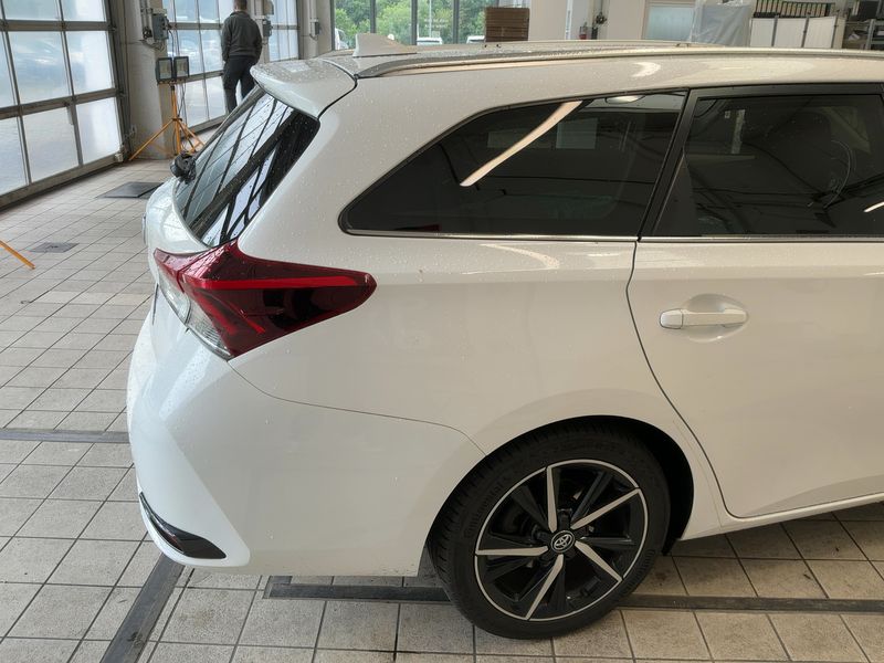 Toyota Auris Touring Sports 1.2 Turbo Team D — zdjęcie 6