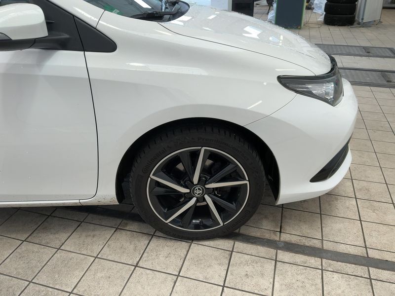 Toyota Auris Touring Sports 1.2 Turbo Team D — zdjęcie 8