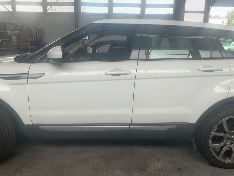 Land Rover Evoque 2.2 Td4 Pure 2015 – снимка 4