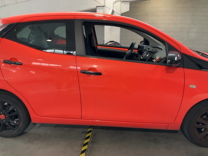 Toyota Aygo 1.0 X-Cite — zdjęcie 7