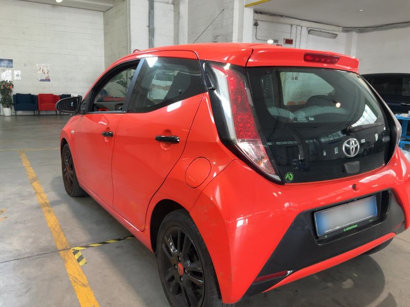 Toyota Aygo 1.0 X-Cite — zdjęcie 3