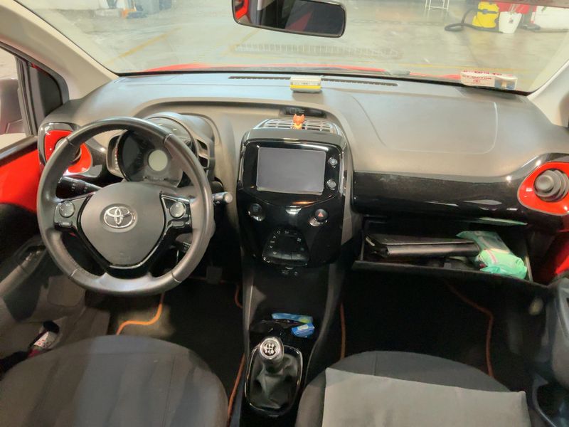 Toyota Aygo 1.0 X-Cite — zdjęcie 12