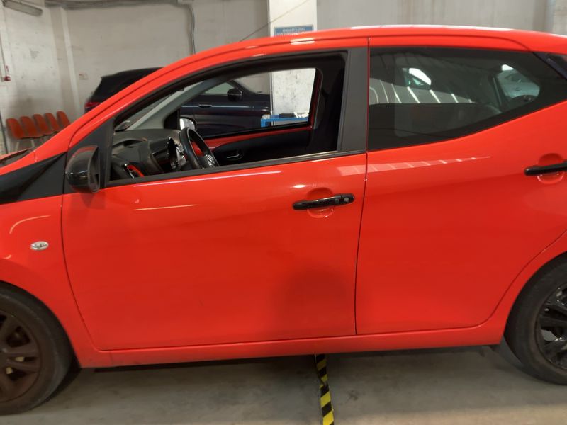 Toyota Aygo 1.0 X-Cite — zdjęcie 4