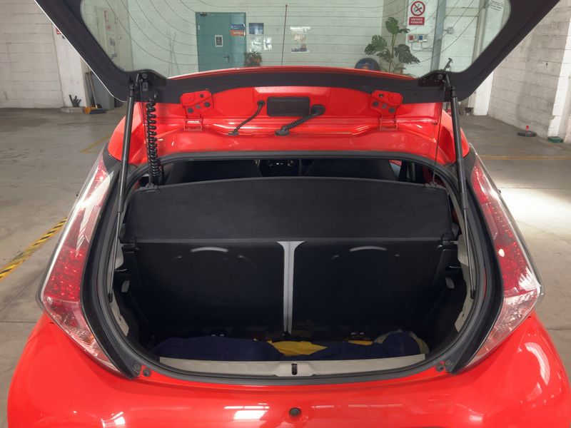 Toyota Aygo 1.0 X-Cite — zdjęcie 10