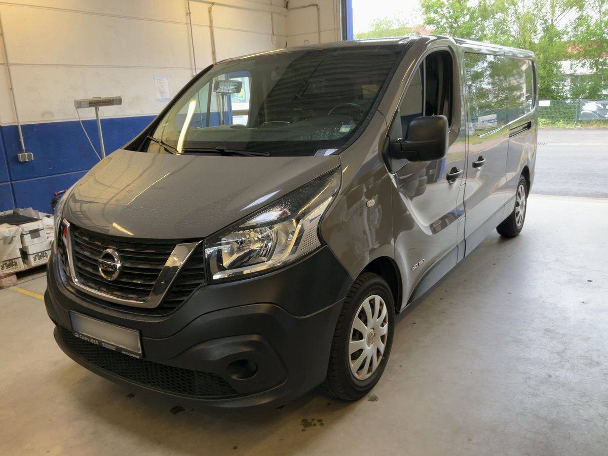 Nissan NV300 2018 — photo 1