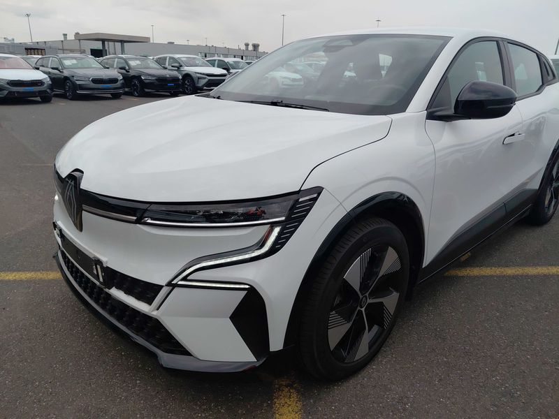 Renault Megane E-Tech electric drive 96 kW Equilibre — zdjęcie 2