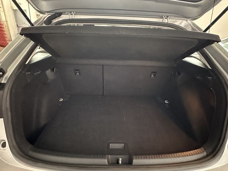 Volkswagen Taigo 1.0 TSI Life — zdjęcie 9