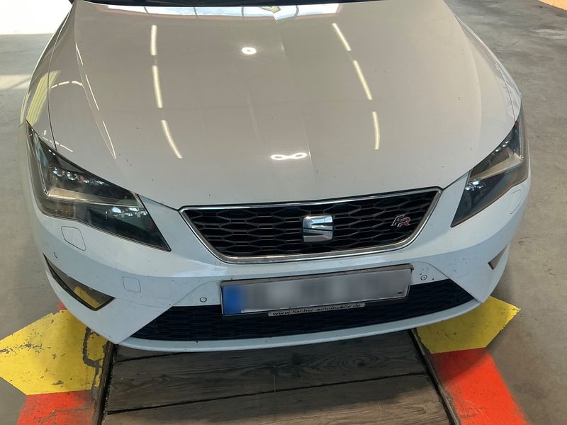 Seat Leon 2.0 TDI FR 2015 – снимка 32