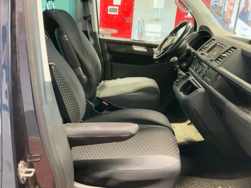 Volkswagen T6 Multivan 2.0 TDI Trendline — zdjęcie 11