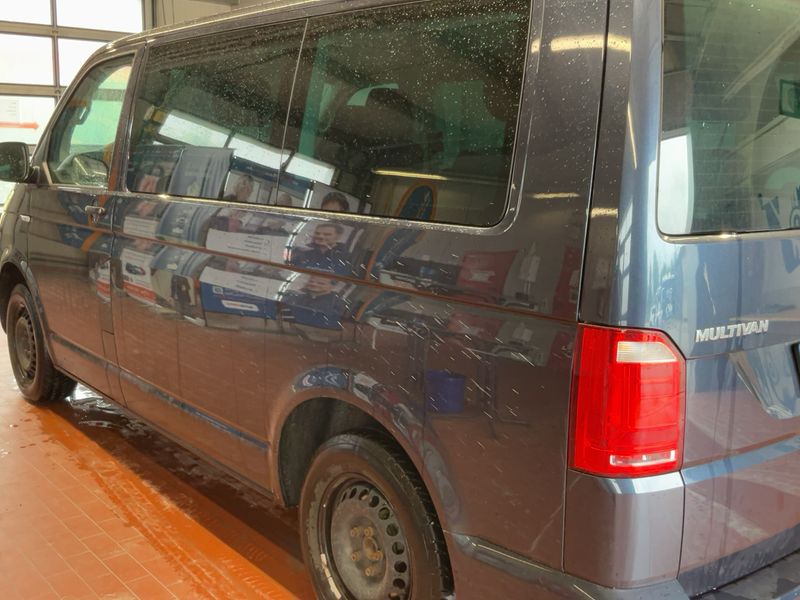 Volkswagen T6 Multivan 2.0 TDI Trendline — zdjęcie 3
