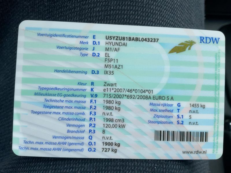 Hyundai ix35 2.0 Style 2WD — zdjęcie 15