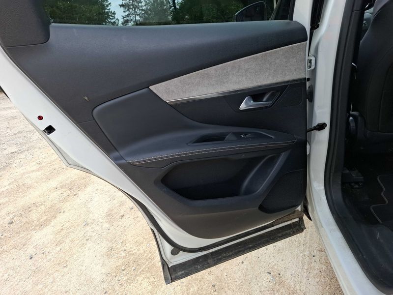 Peugeot 3008 1.6 Hybrid GT Pack 2021 – снимка 50