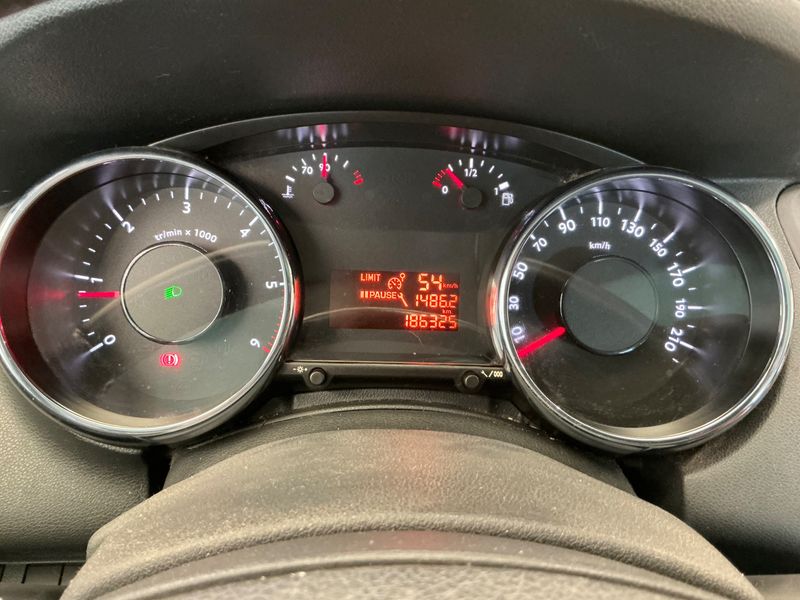 Peugeot 5008 1.6 HDi Premium — zdjęcie 4