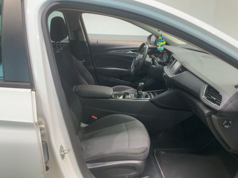 Opel Insignia Grand Sport 1.6 CDTI DPF Edition — zdjęcie 11