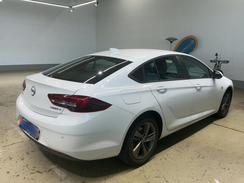 Opel Insignia Grand Sport 1.6 CDTI DPF Edition — zdjęcie 6