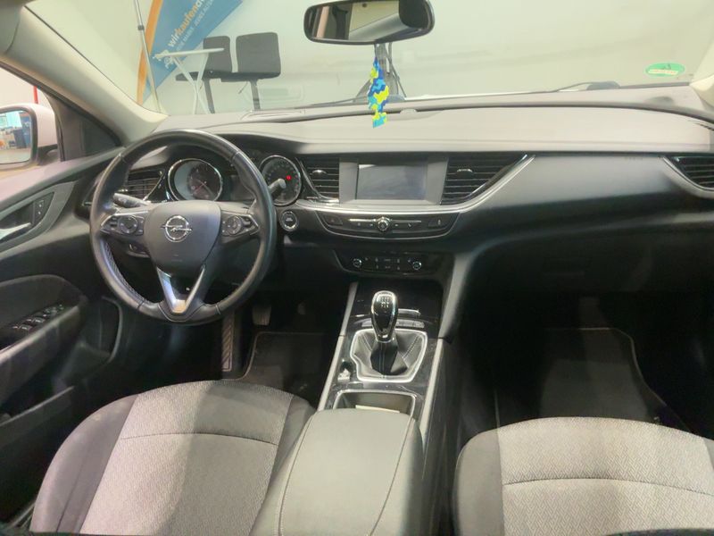 Opel Insignia Grand Sport 1.6 CDTI DPF Edition — zdjęcie 12