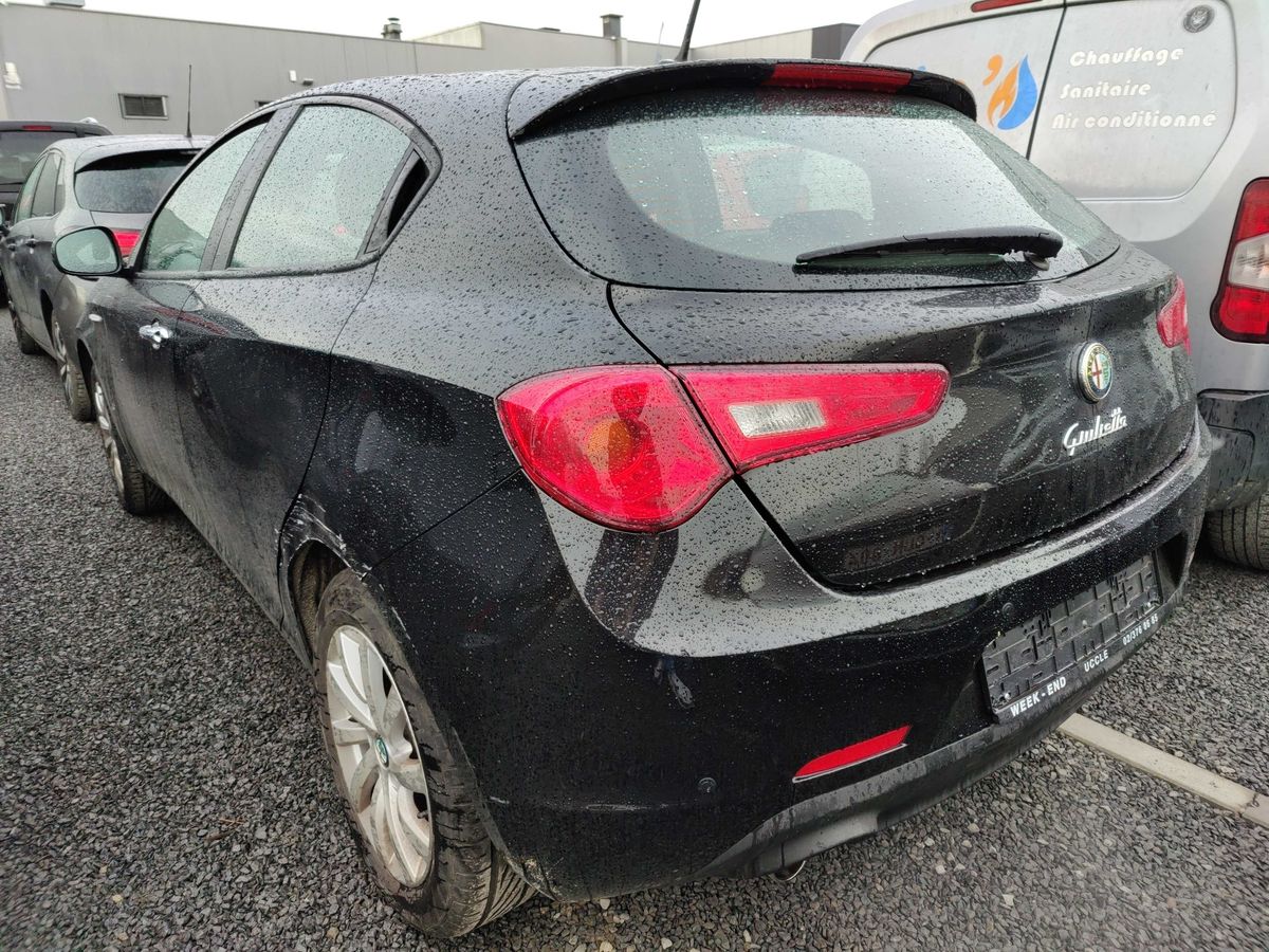 Alfa Romeo 2014 — photo 4