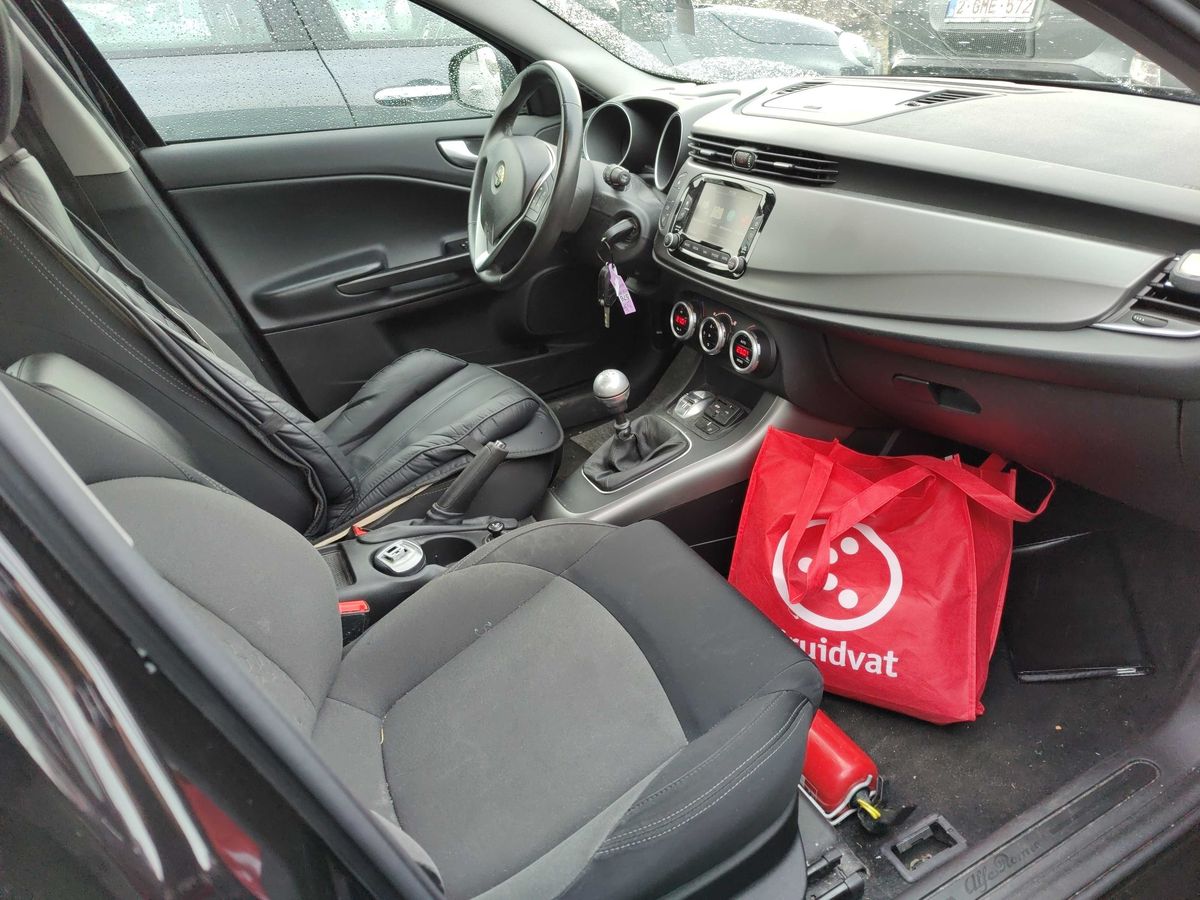 Alfa Romeo 2014 — photo 11