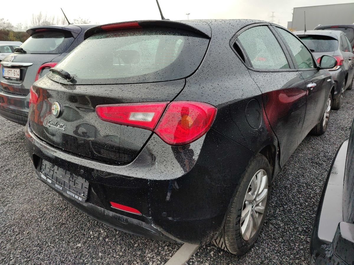 Alfa Romeo 2014 — photo 6