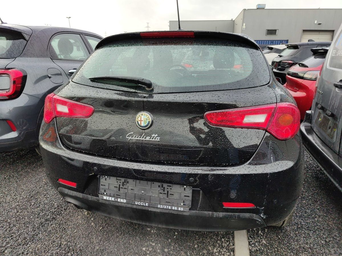 Alfa Romeo 2014 — photo 5