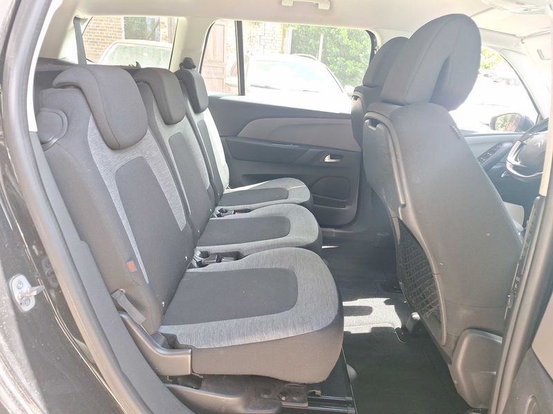 Citroen C4 Grand Spacetourer 1.5 Blue-HDi Business Class — zdjęcie 14
