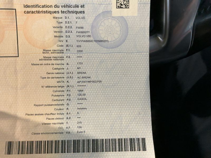 Volvo V60 2.0 D4 Summum — zdjęcie 15