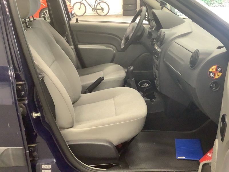 Dacia Logan MCV 1.6 Ambiance — zdjęcie 11