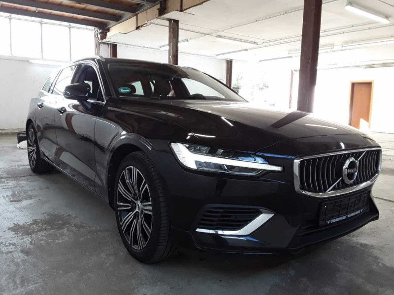 Volvo V60 2022