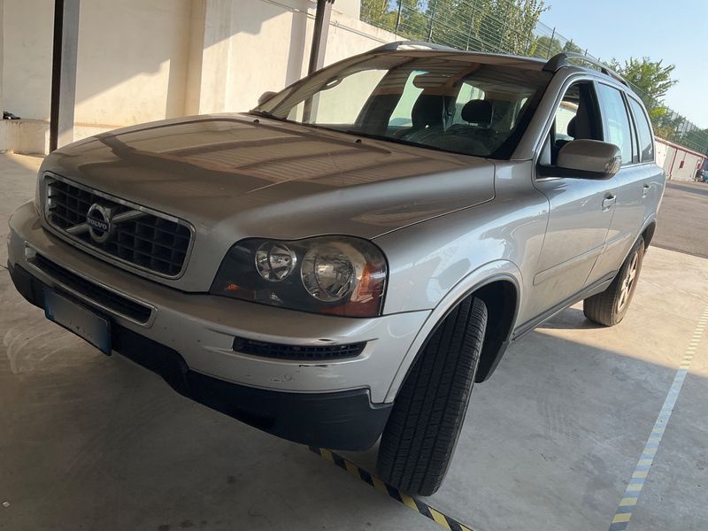 Volvo XC90 2.4 D5 Polar — zdjęcie 2