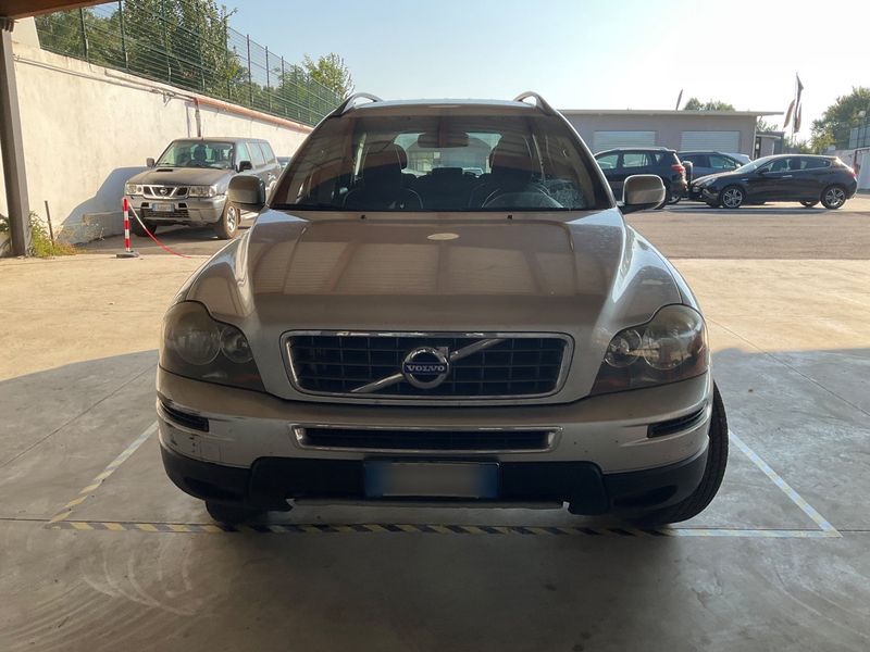 Volvo XC90 2.4 D5 Polar — zdjęcie 9