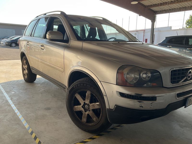 Volvo XC90 2.4 D5 Polar — zdjęcie 8