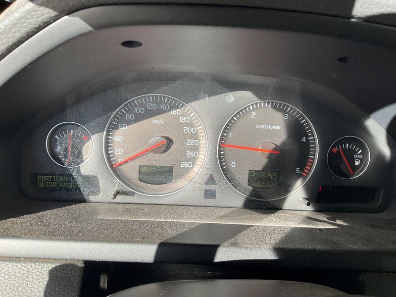 Volvo XC90 2.4 D5 Polar — zdjęcie 13