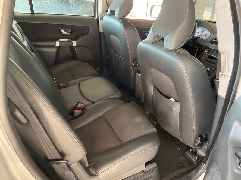 Volvo XC90 2.4 D5 Polar — zdjęcie 14