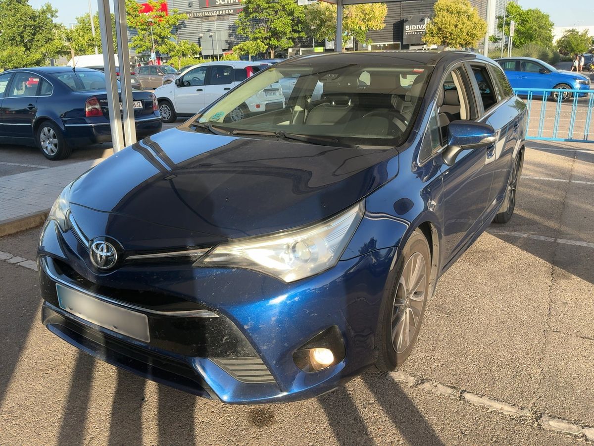 Toyota Avensis 2016