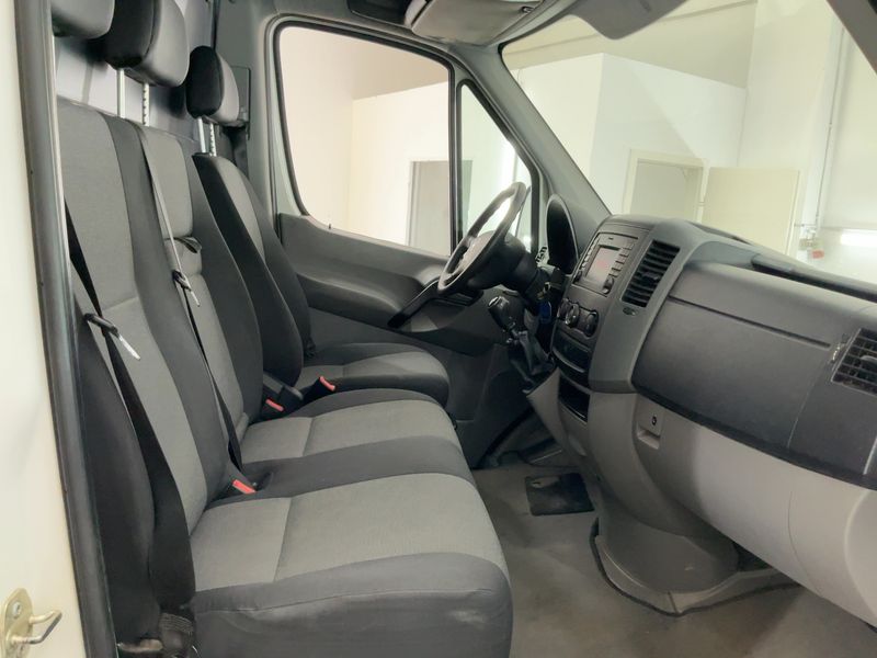 Volkswagen Crafter 2.0 TDI Kasten 35 mittlerer Radstand mit Hochdach — zdjęcie 11
