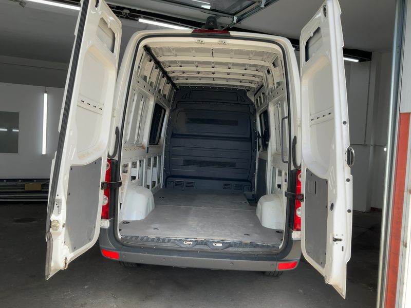 Volkswagen Crafter 2.0 TDI Kasten 35 mittlerer Radstand mit Hochdach — zdjęcie 10