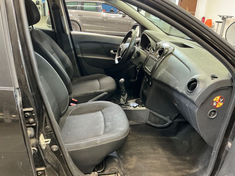 Dacia Logan MCV 1.5 dCi Laureate — zdjęcie 3