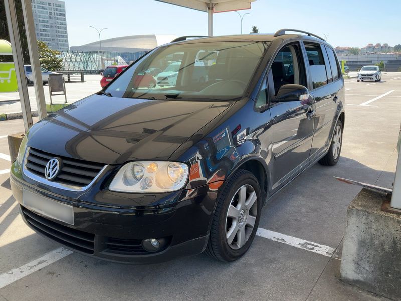 Volkswagen Touran 2.0 TDI Highline — zdjęcie 1