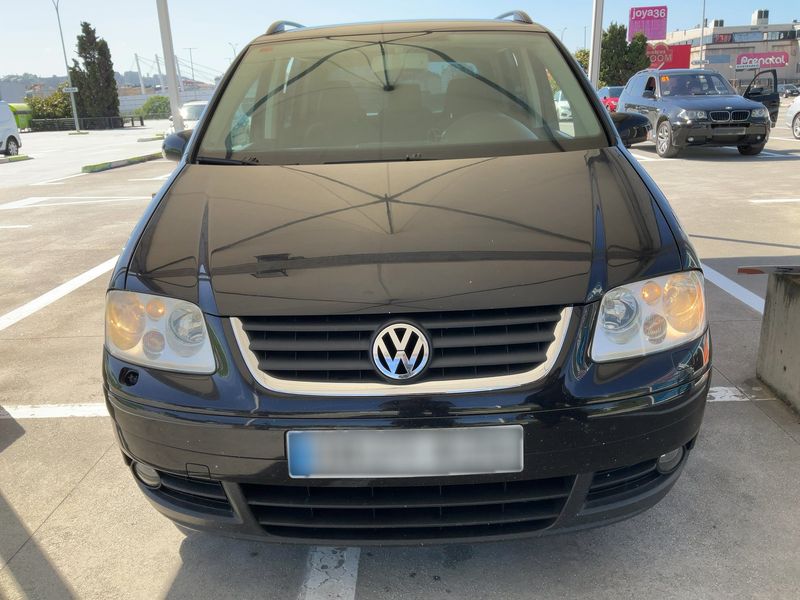 Volkswagen Touran 2.0 TDI Highline — zdjęcie 9