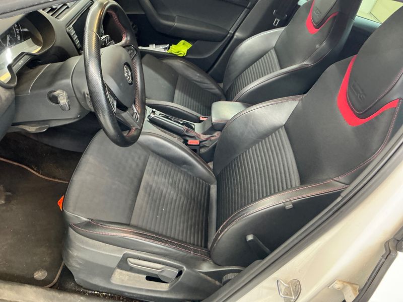 Skoda Octavia 2.0 TDI RS 2014 – снимка 35