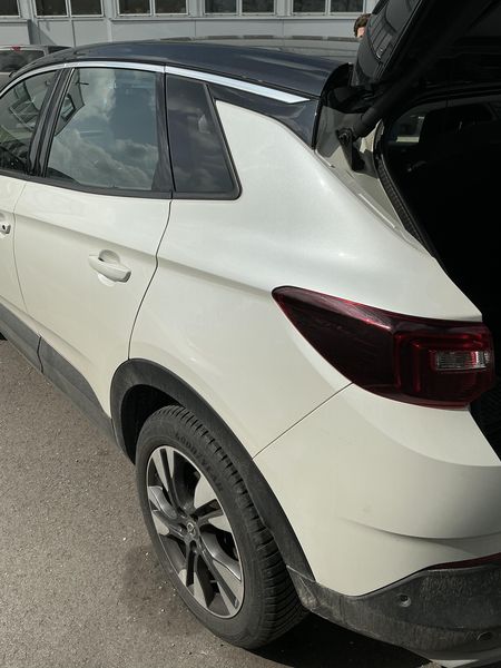 Opel Grandland X 1.6 Turbo INNOVATION — zdjęcie 3