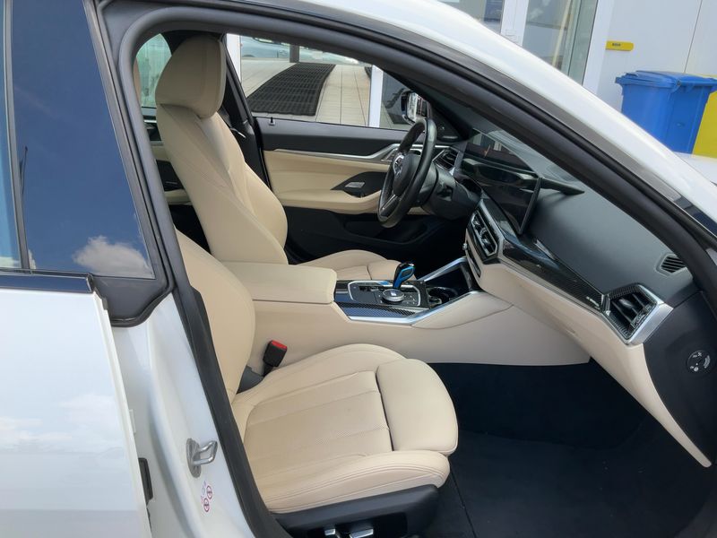 BMW i4 M50 Gran Coupe — zdjęcie 11