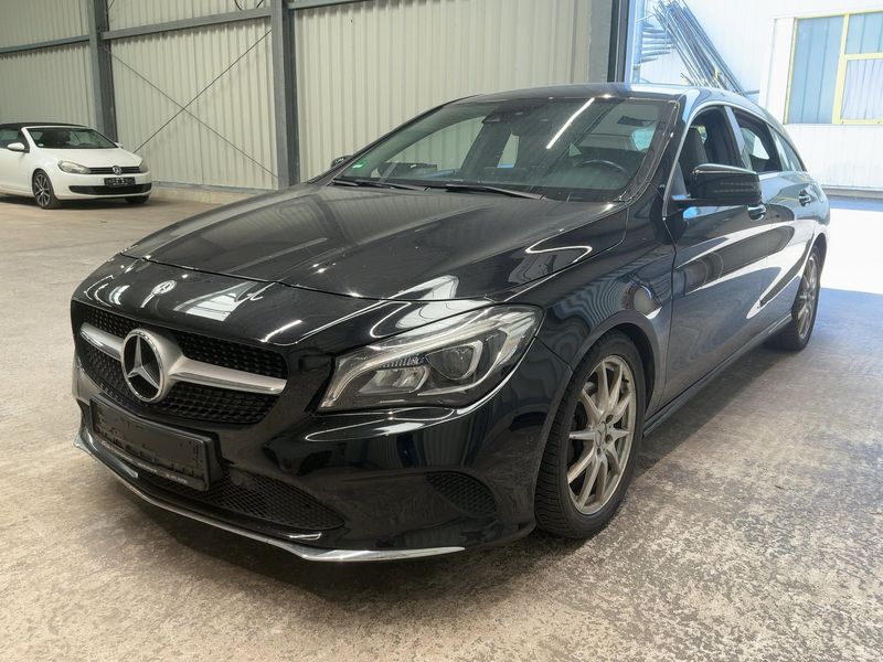 Mercedes-Benz CLA-Klasse CLA 220 Shooting Brake Urban 2017 – снимка 1